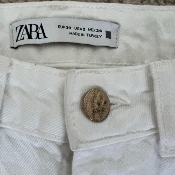 Zara White Straight Leg Jeans with Raw Hem – Size 2 - Picture 4 of 7